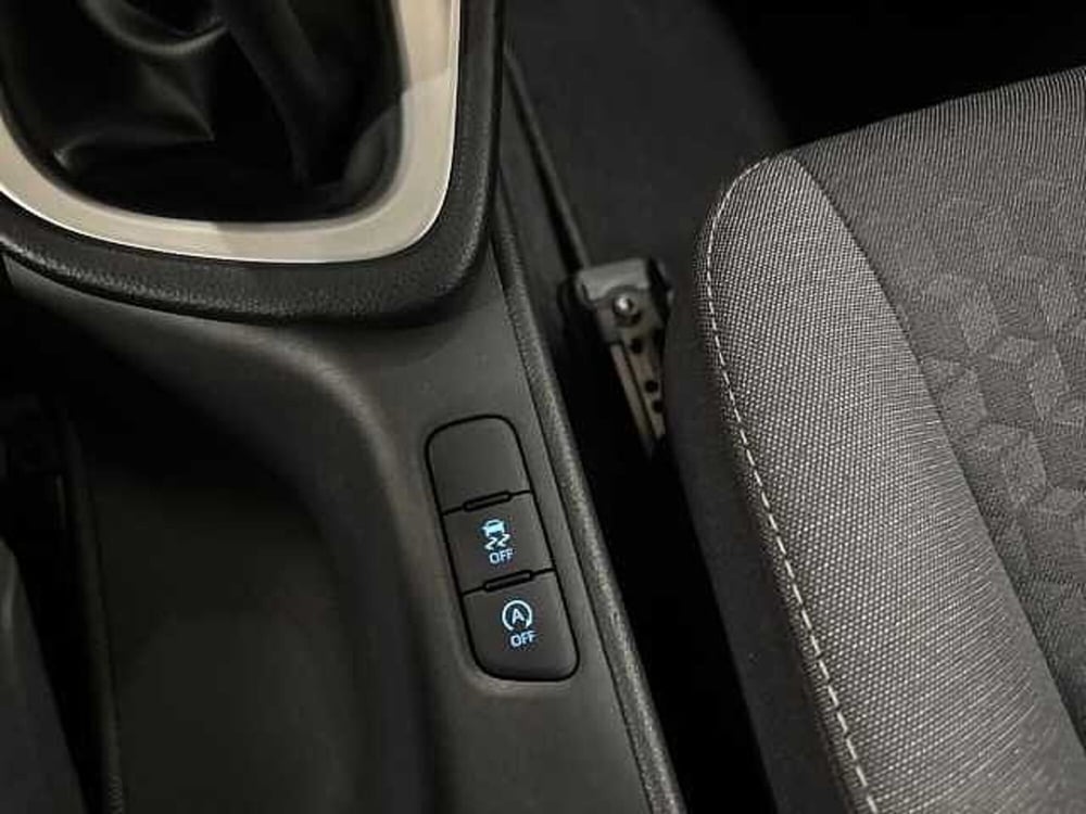 Toyota Yaris usata a Prato (16)