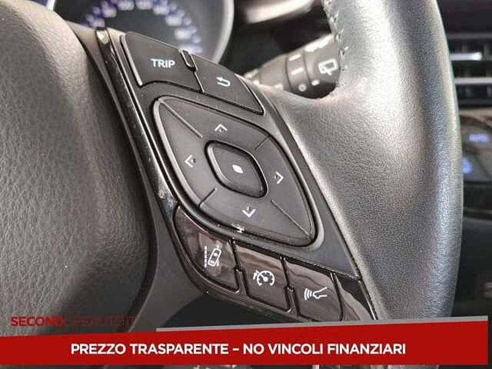 Toyota Toyota C-HR usata a Chieti (13)