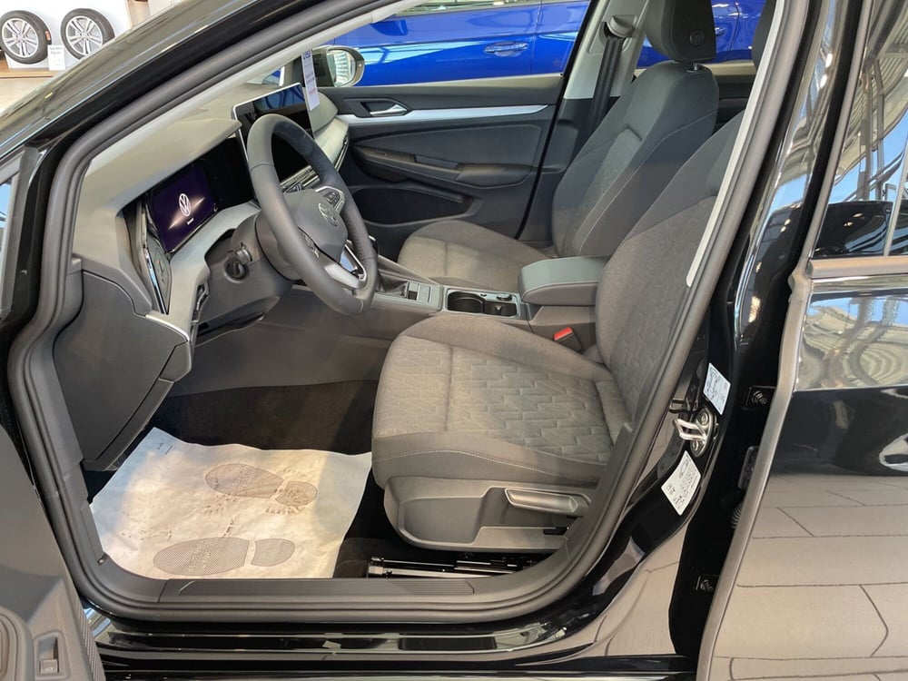 Volkswagen Golf Variant nuova a Varese (9)