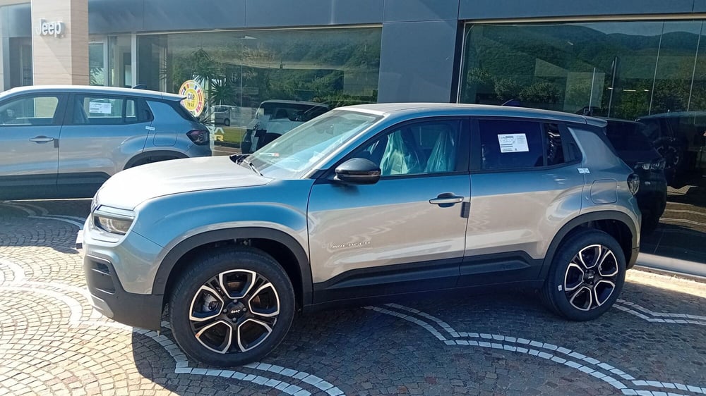 Jeep Avenger nuova a Benevento (3)