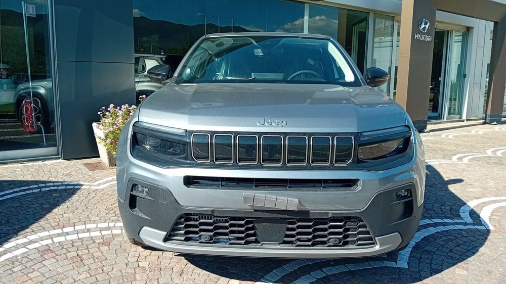 Jeep Avenger nuova a Benevento (9)