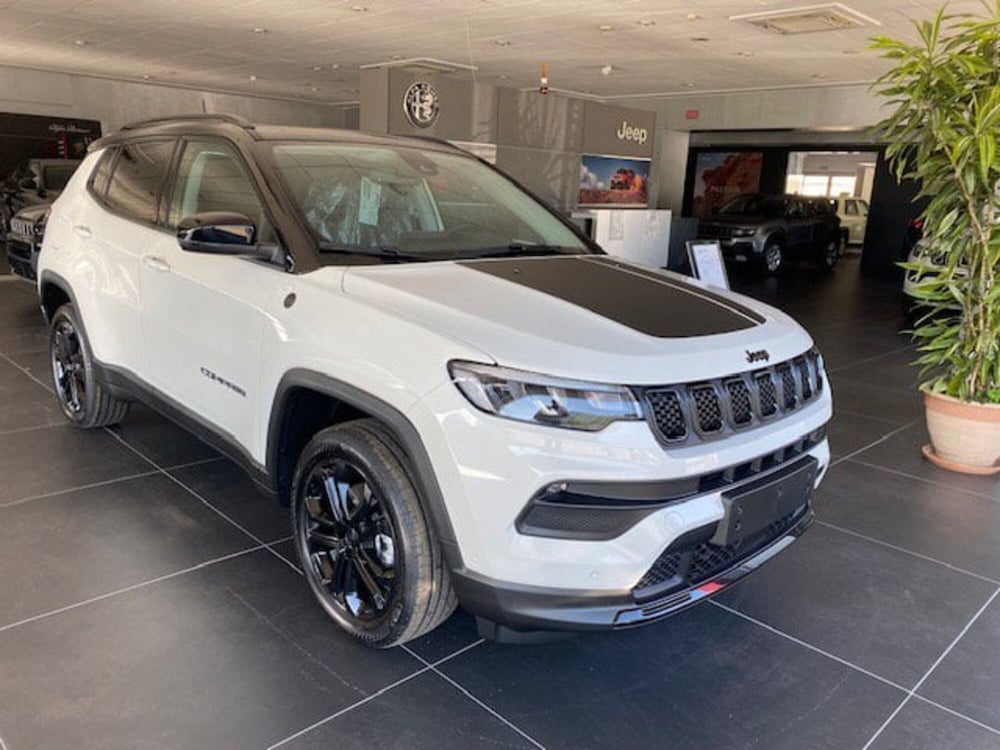 Jeep Compass nuova a Benevento