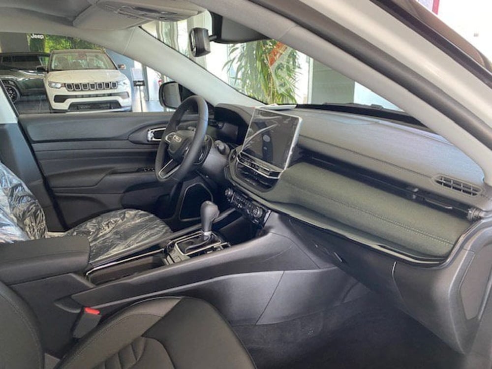 Jeep Compass nuova a Benevento (12)