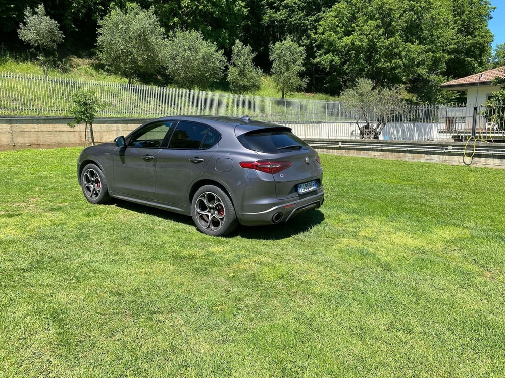 Alfa Romeo Stelvio usata a Salerno (4)