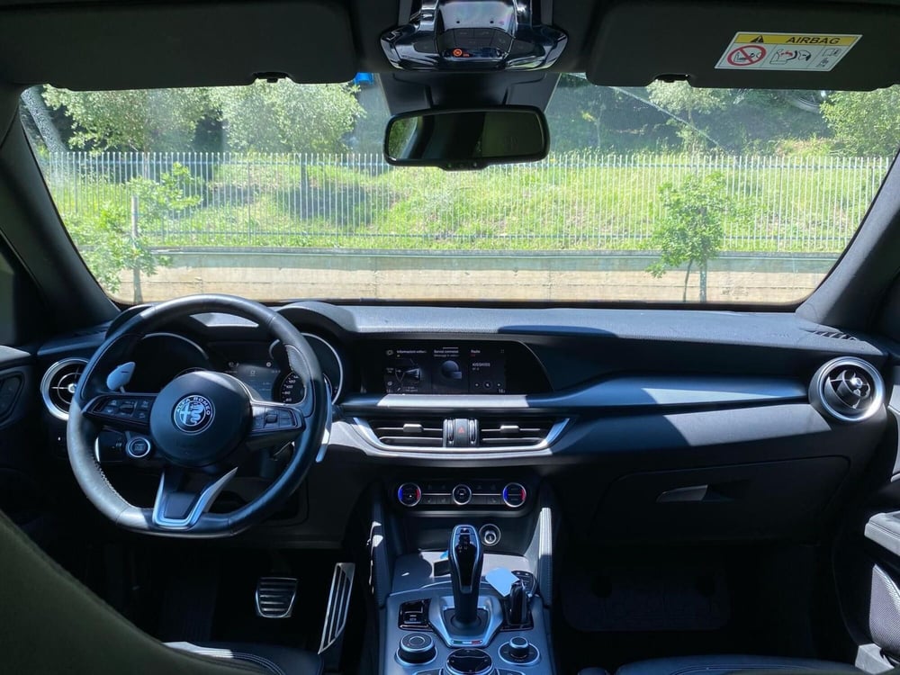 Alfa Romeo Stelvio usata a Salerno (5)