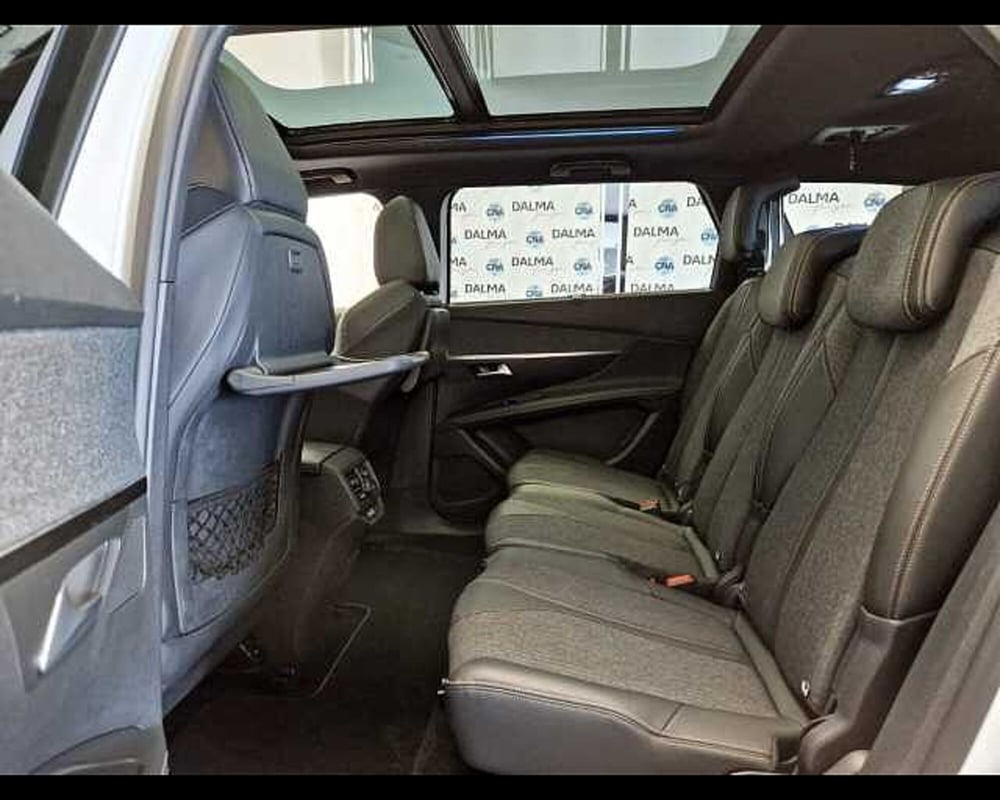 Peugeot 5008 usata a Milano (11)