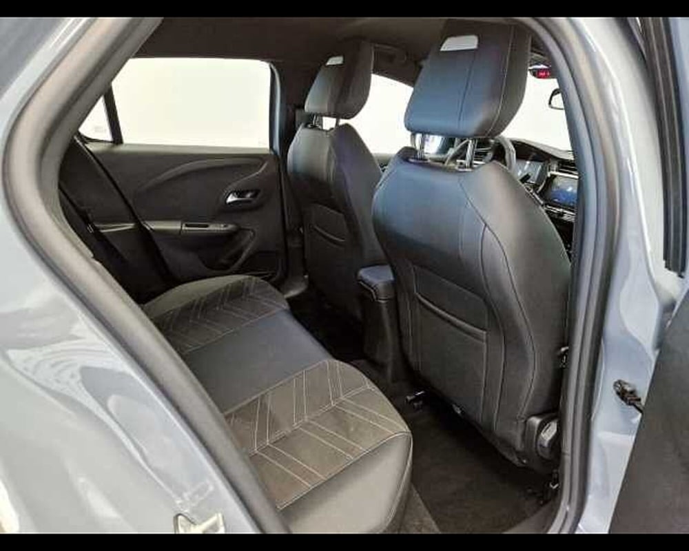 Opel Corsa usata a Milano (12)