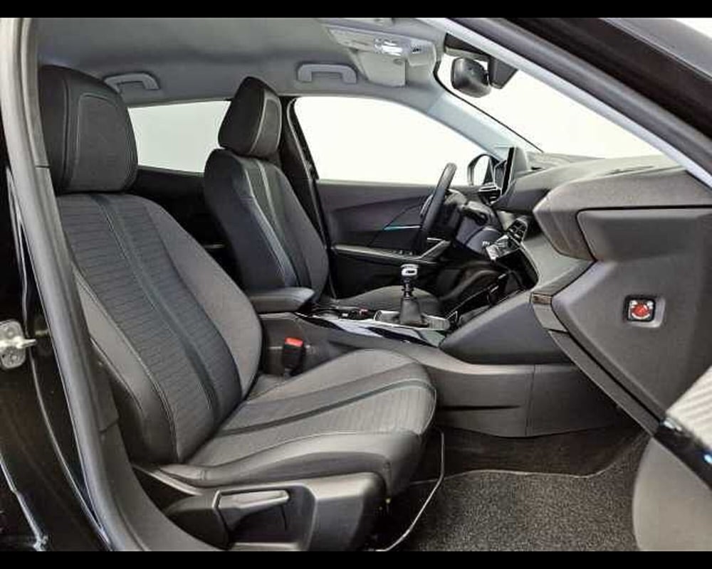 Peugeot 2008 usata a Milano (10)