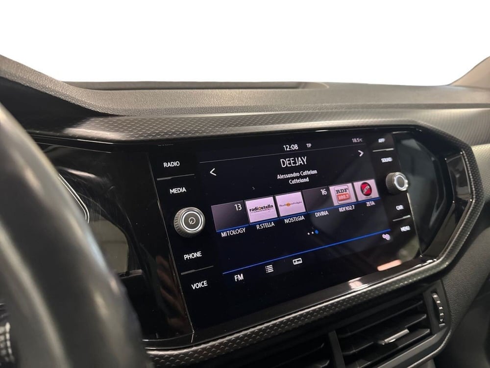 Volkswagen T-Cross usata a Prato (14)