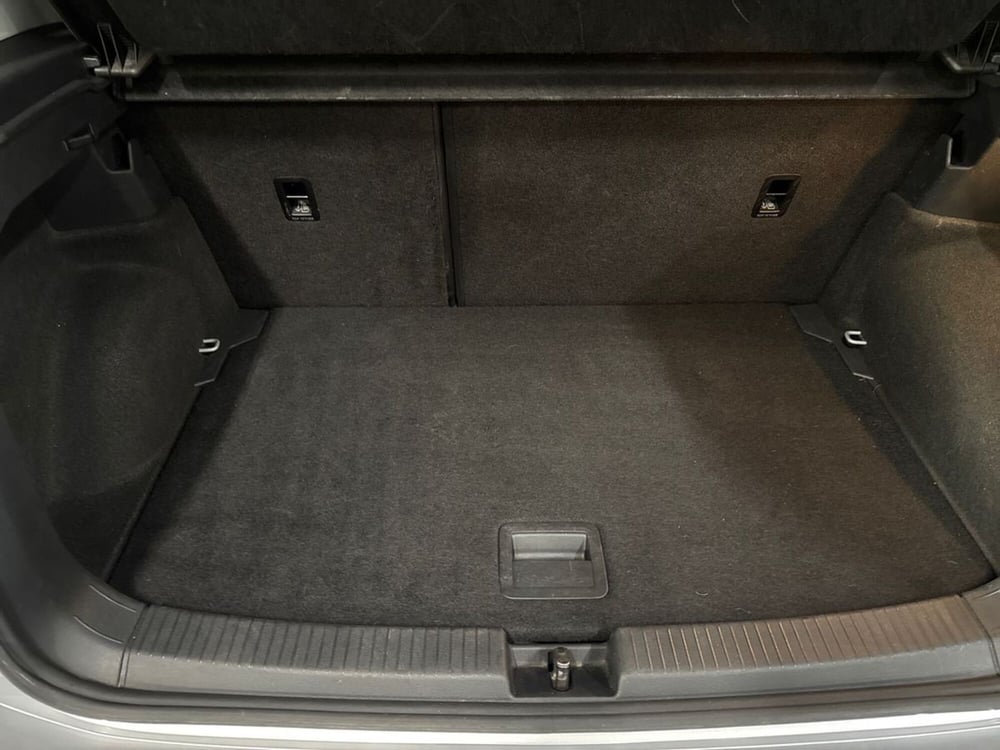 Volkswagen T-Cross usata a Prato (8)