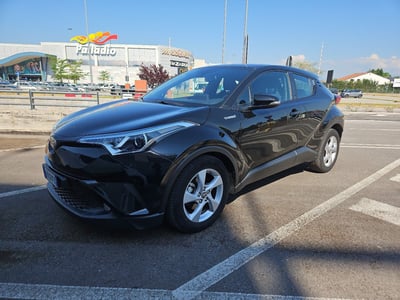 Toyota Toyota C-HR 1.8 Hybrid E-CVT Active del 2019 usata a Torri di Quartesolo