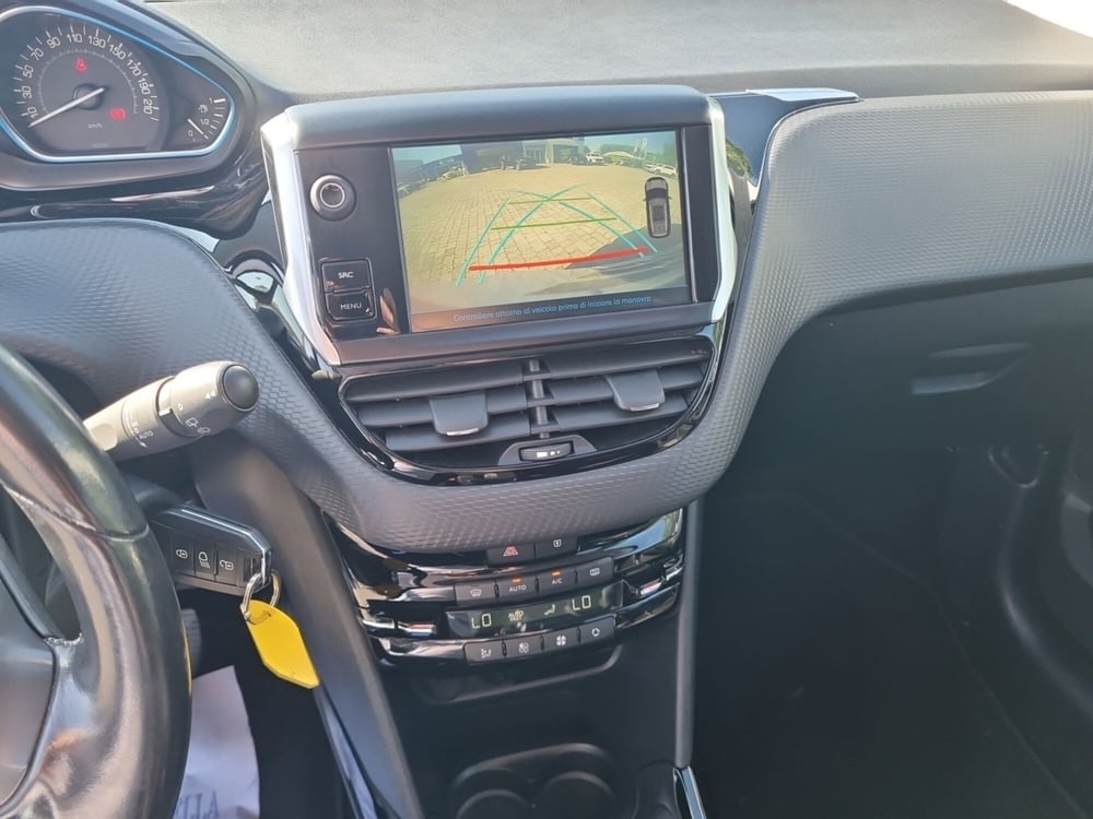 Peugeot 2008 usata a Lucca (9)