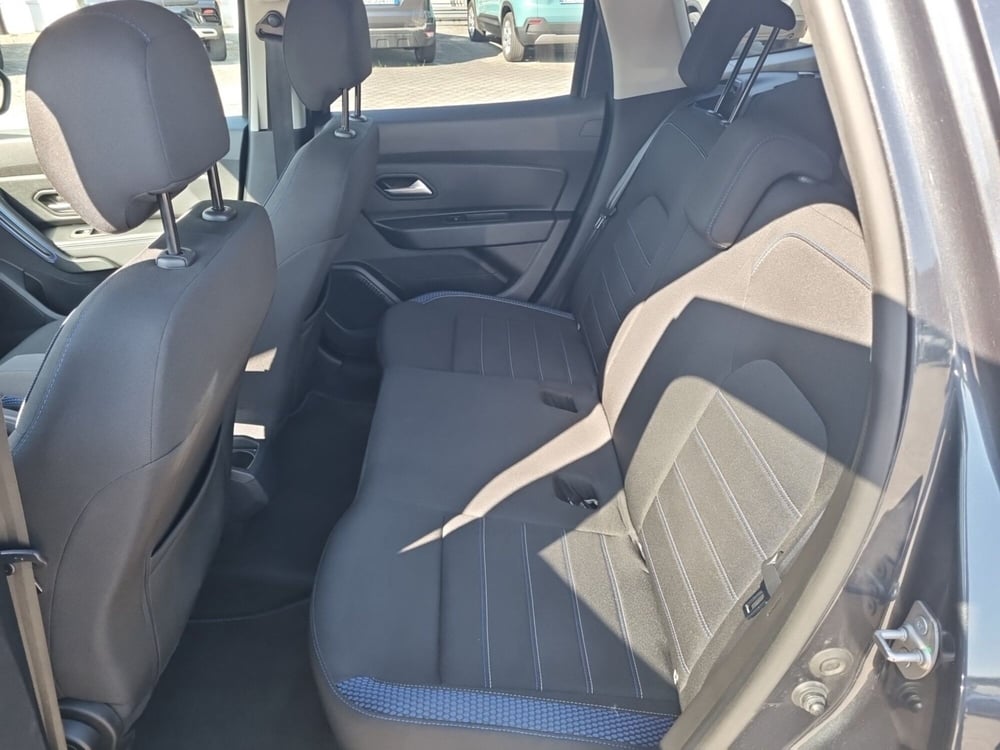 Dacia Duster usata a Lucca (11)