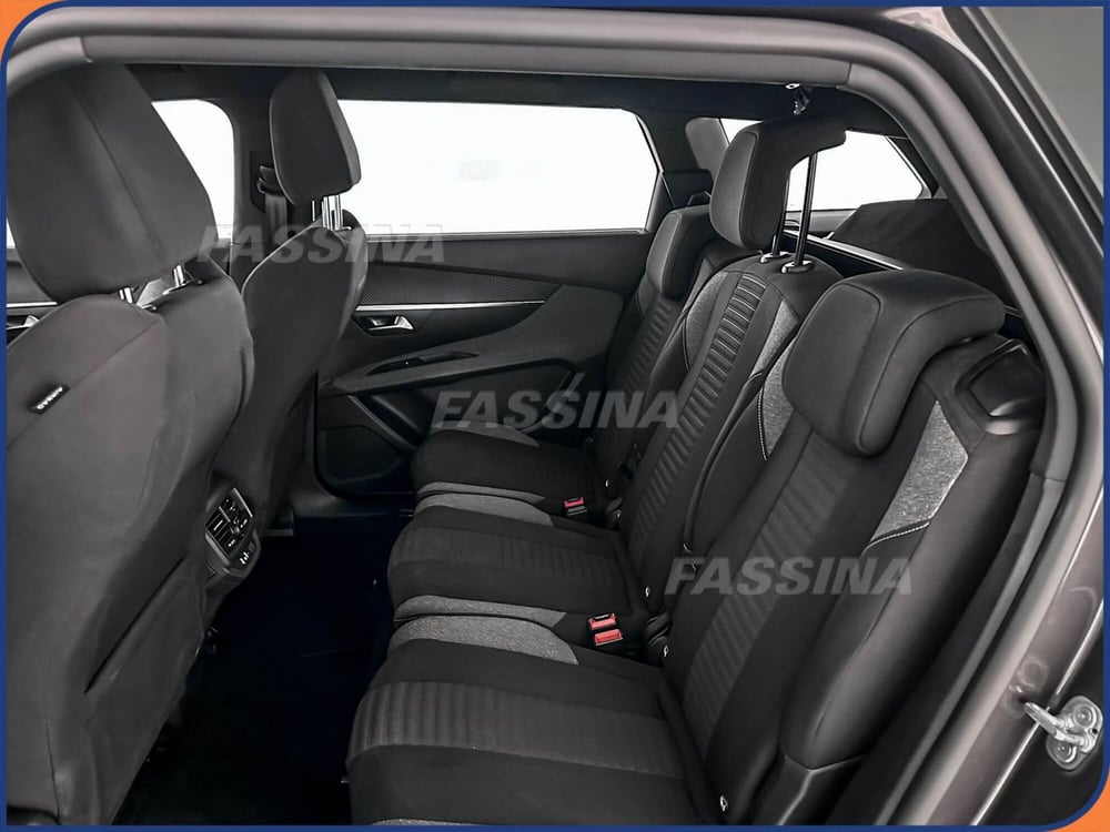 Peugeot 5008 usata a Milano (11)