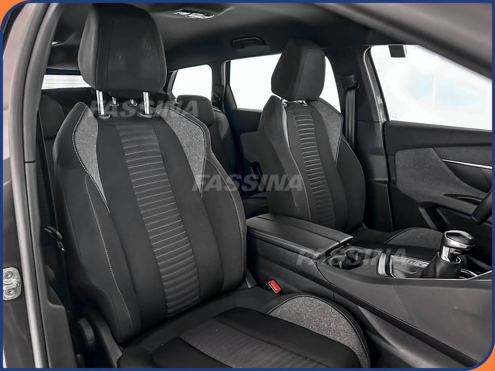 Peugeot 5008 usata a Milano (13)
