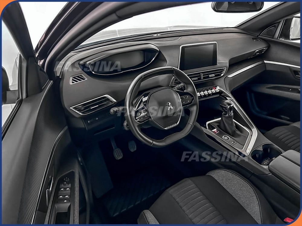 Peugeot 5008 usata a Milano (9)