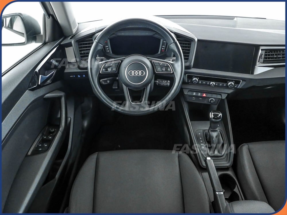 Audi A1 allstreet usata a Milano (10)