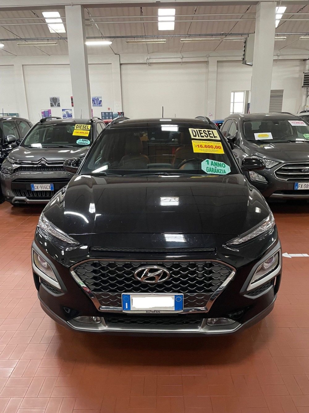 Hyundai Kona usata a Lucca (2)
