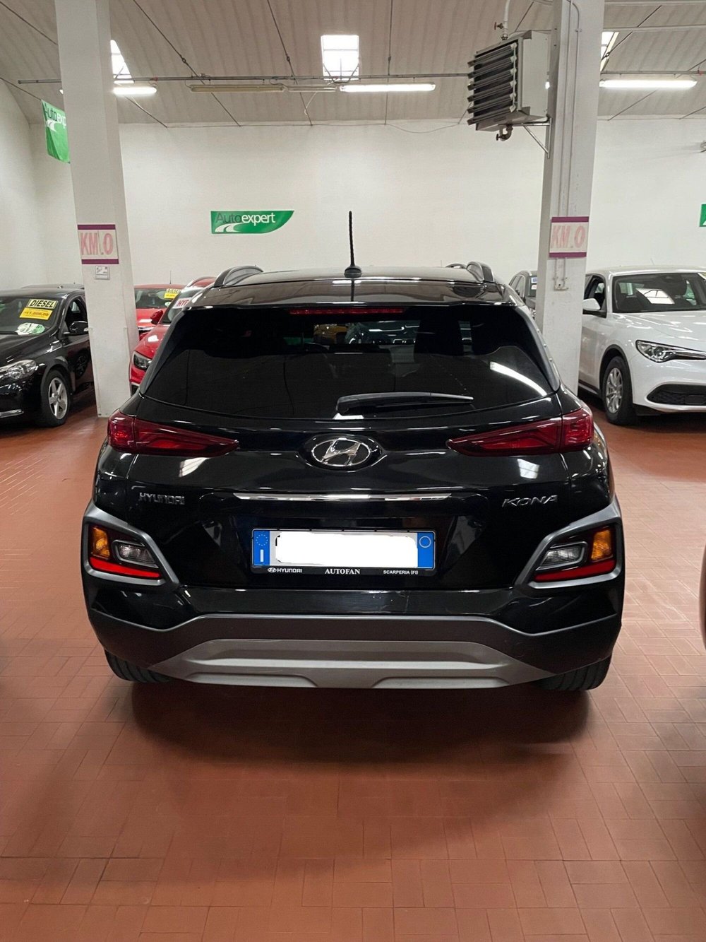 Hyundai Kona usata a Lucca (5)