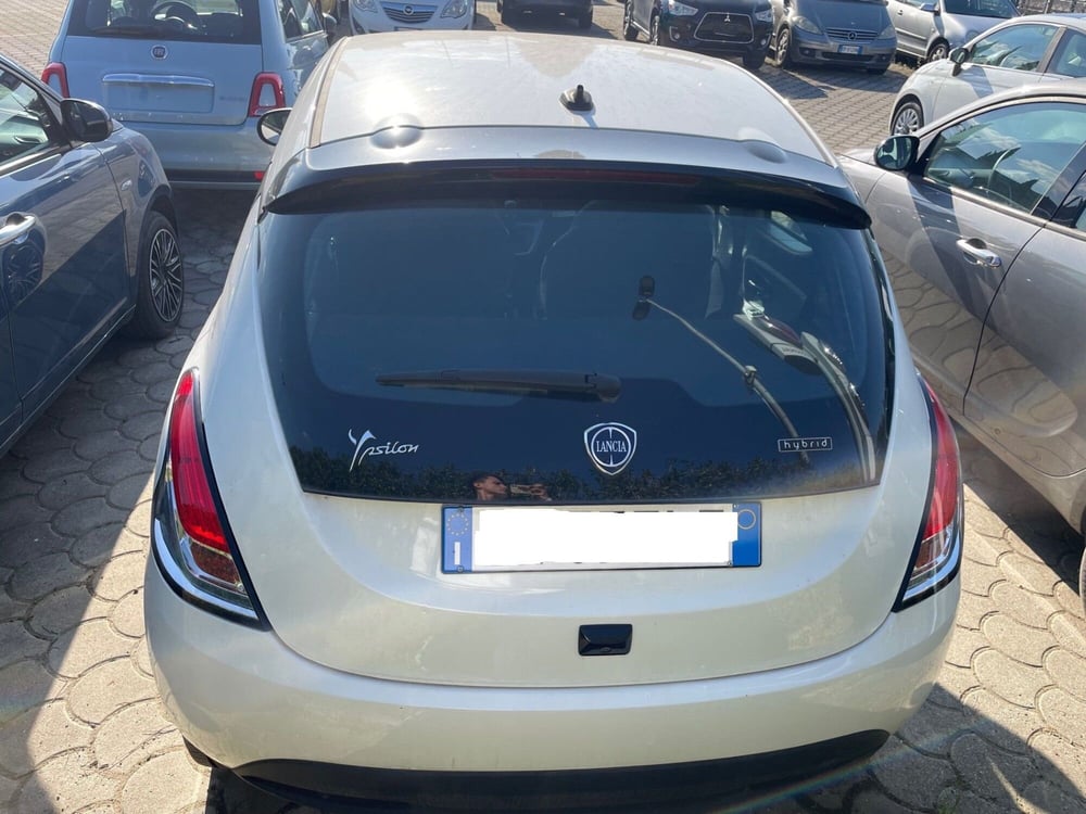 Lancia Ypsilon usata a Lucca (4)