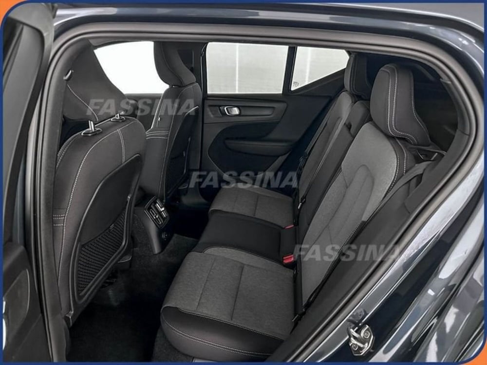 Volvo XC40 usata a Milano (11)