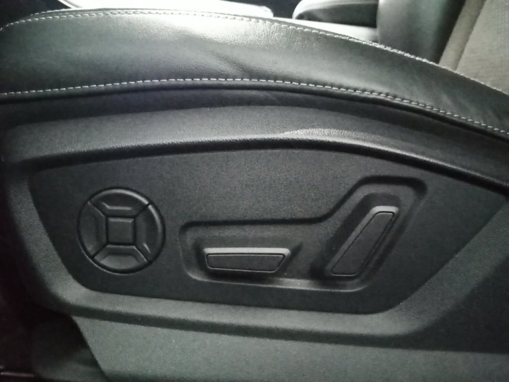 Audi Q8 usata a Bari (15)