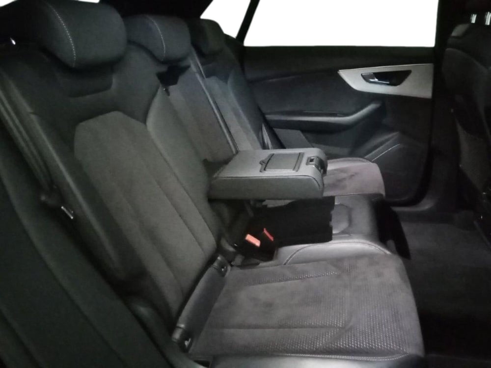 Audi Q8 usata a Bari (17)