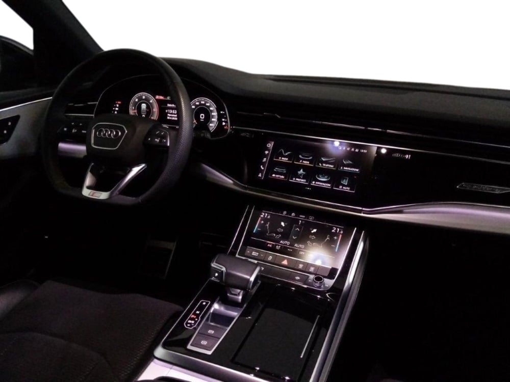Audi Q8 usata a Bari (4)