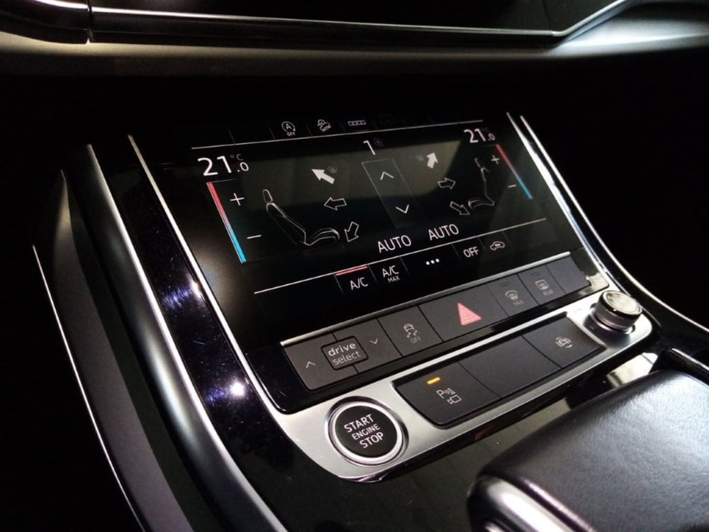 Audi Q8 usata a Bari (9)