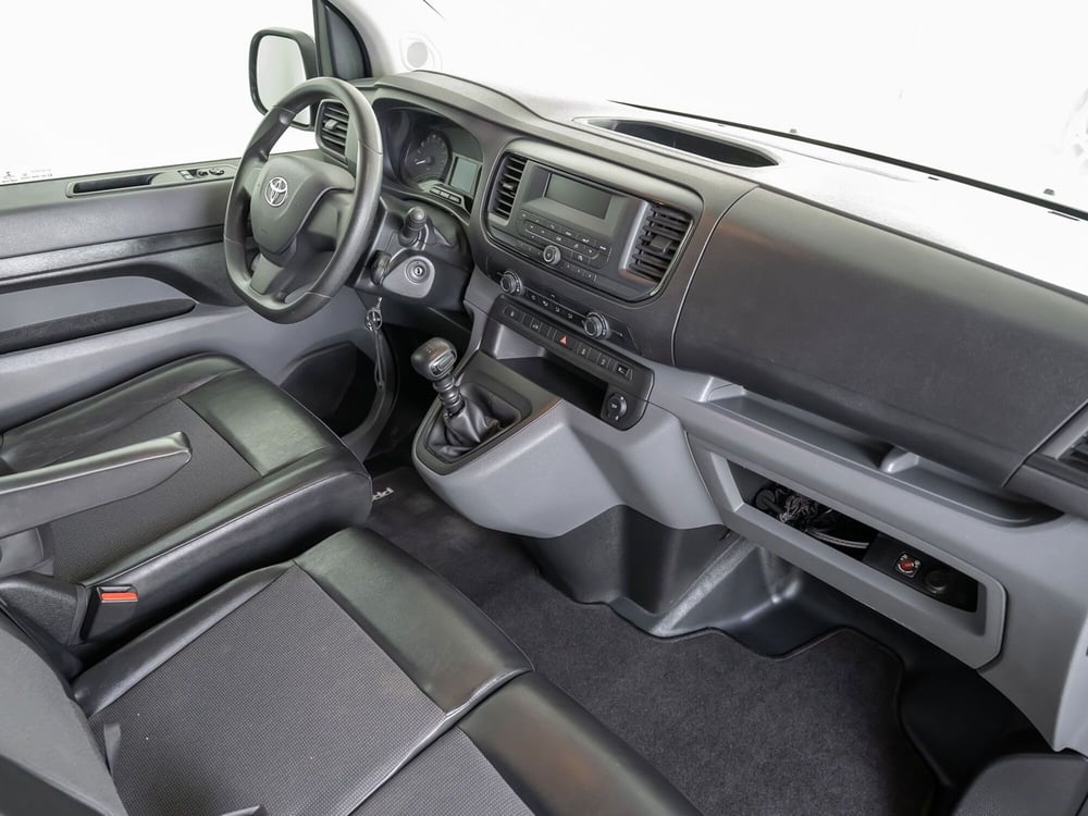 Toyota Proace usata a Barletta-Andria-Trani (5)