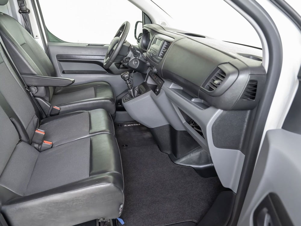 Toyota Proace usata a Barletta-Andria-Trani (6)