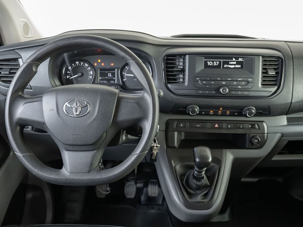 Toyota Proace usata a Barletta-Andria-Trani (8)
