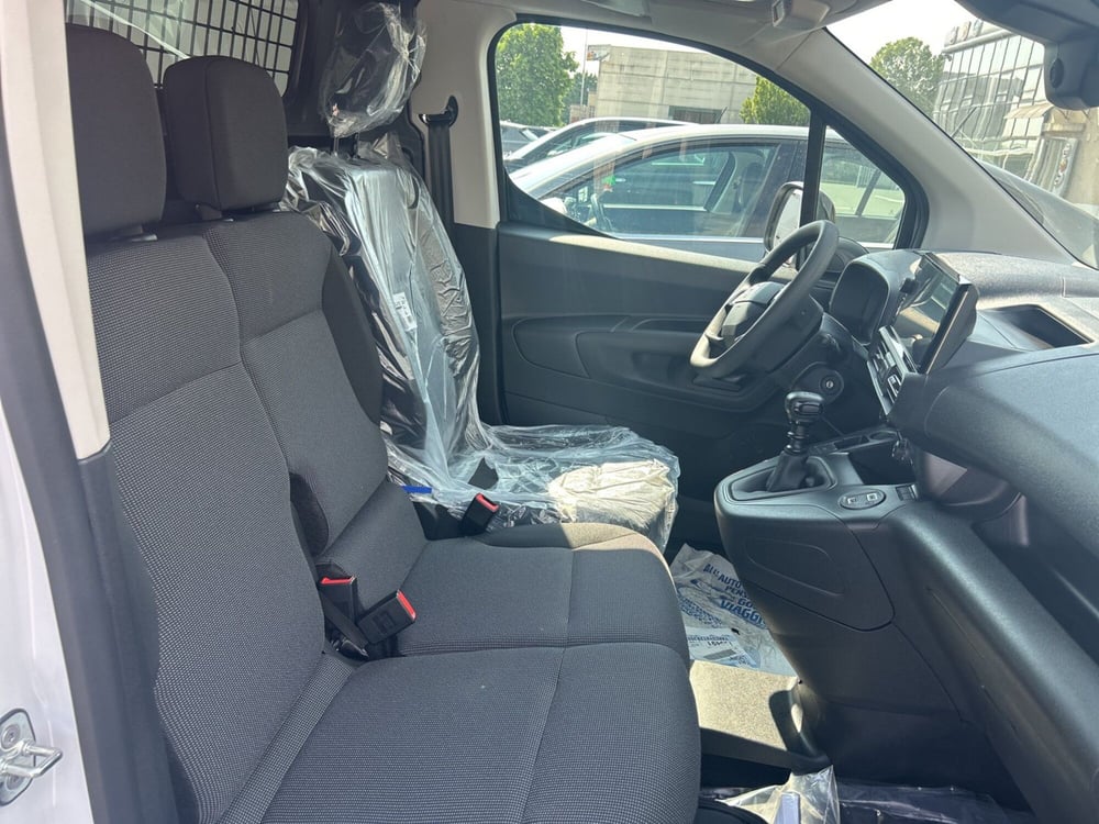 Toyota Proace City nuova a Bergamo (10)