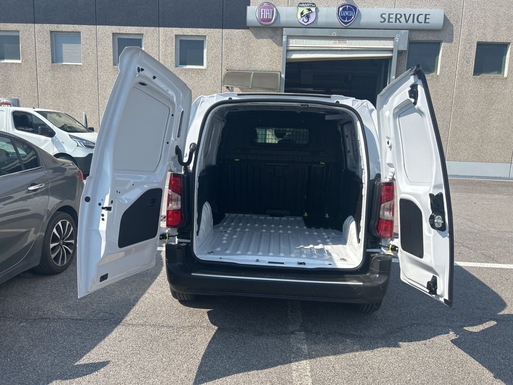Toyota Proace City nuova a Bergamo (17)