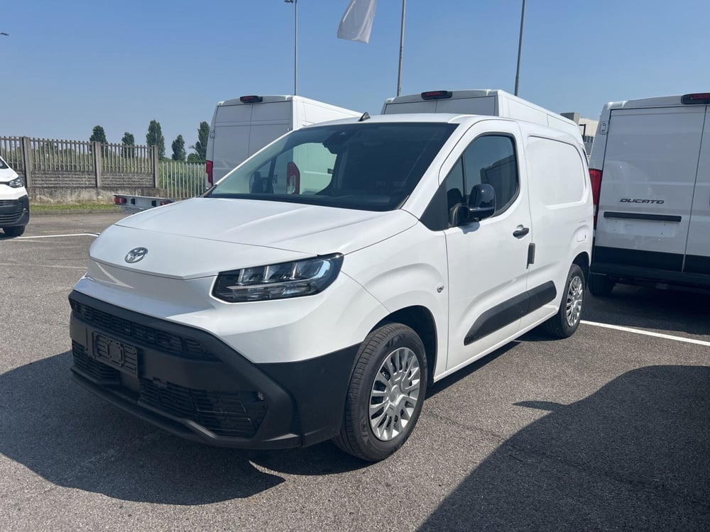 Toyota Proace City nuova a Bergamo (2)