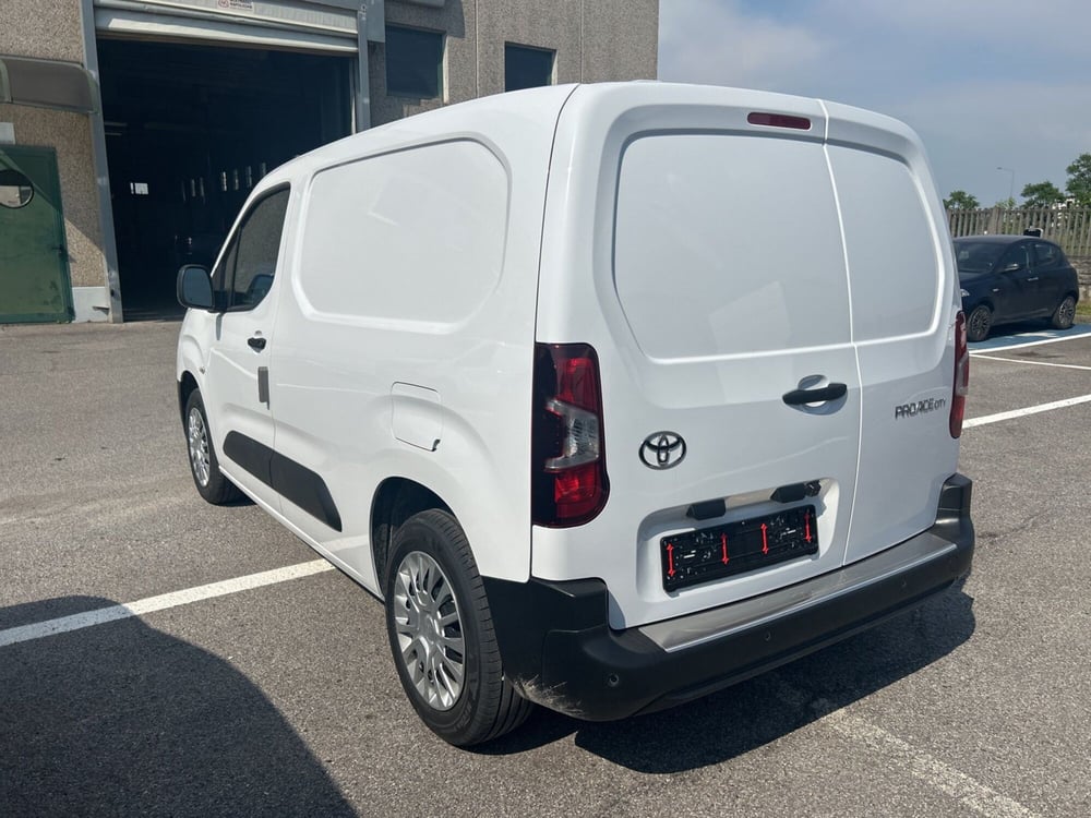 Toyota Proace City nuova a Bergamo (20)