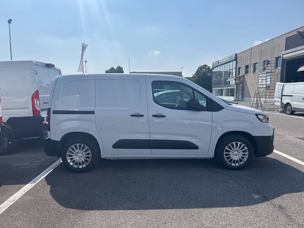 Toyota Proace City nuova a Bergamo (4)