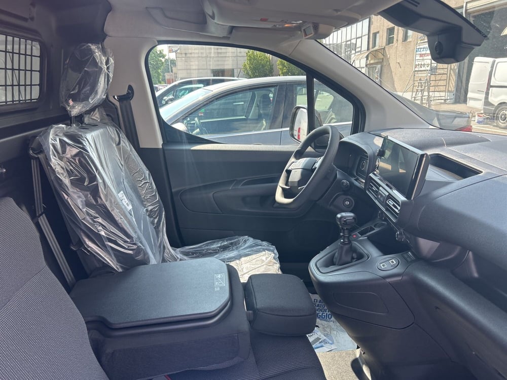 Toyota Proace City nuova a Bergamo (7)