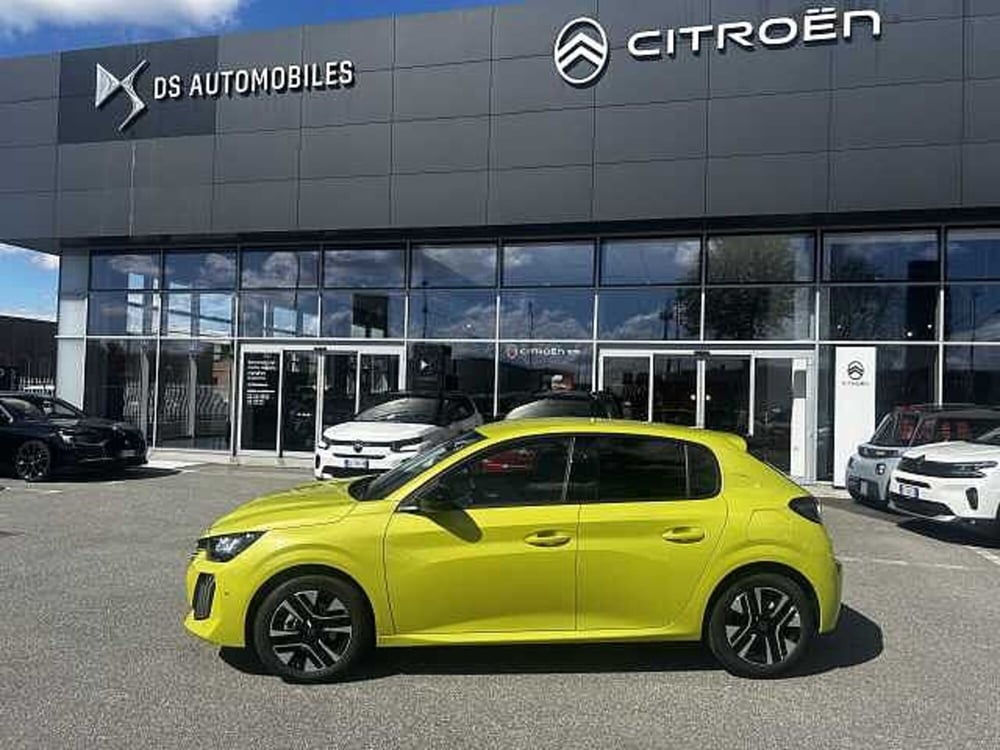 Peugeot 208 nuova a Milano (5)