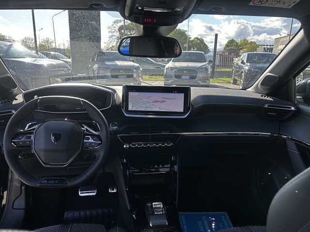 Peugeot 208 nuova a Milano (10)