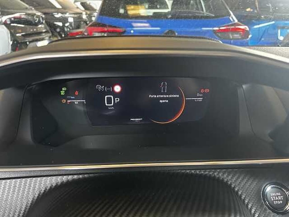 Peugeot 208 nuova a Milano (13)
