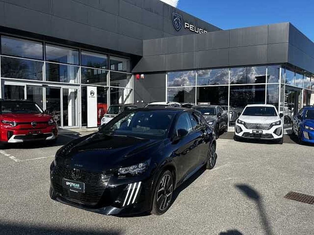 Peugeot 208 nuova a Milano (3)