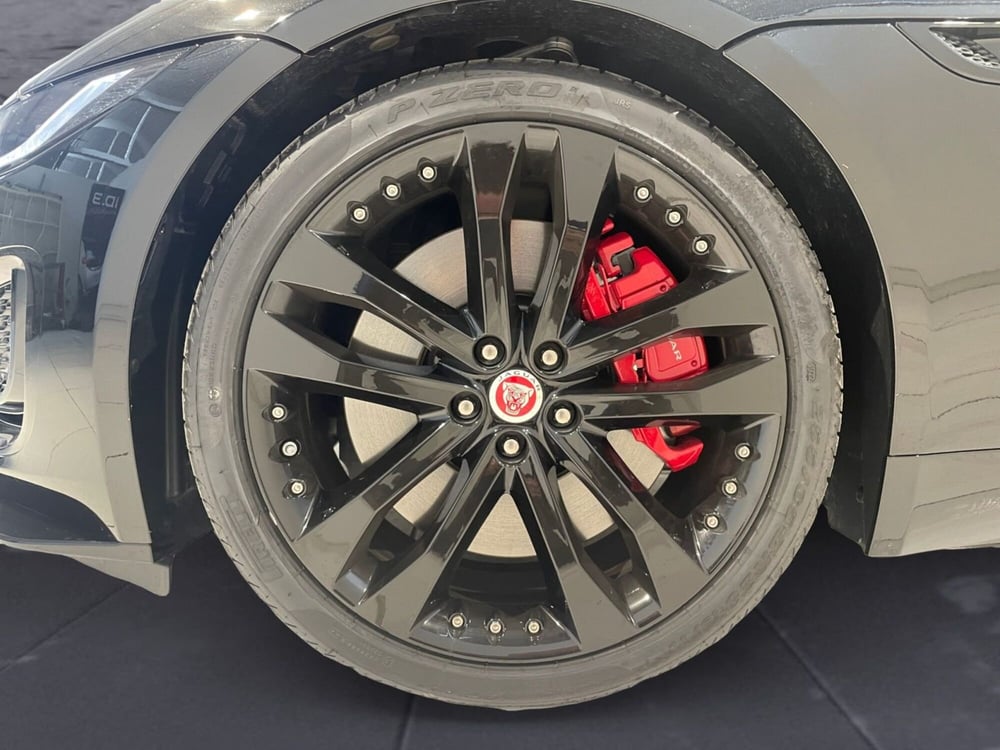 Jaguar F-Type Cabrio usata a Salerno (9)