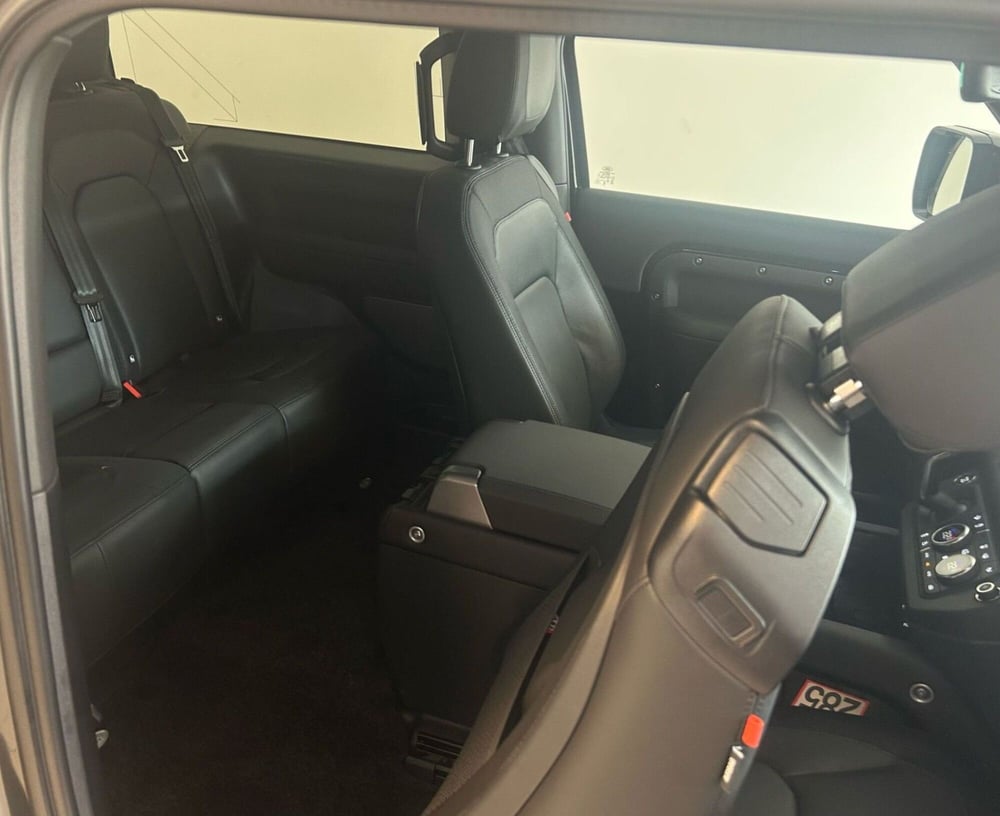 Land Rover Defender usata a Ferrara (5)