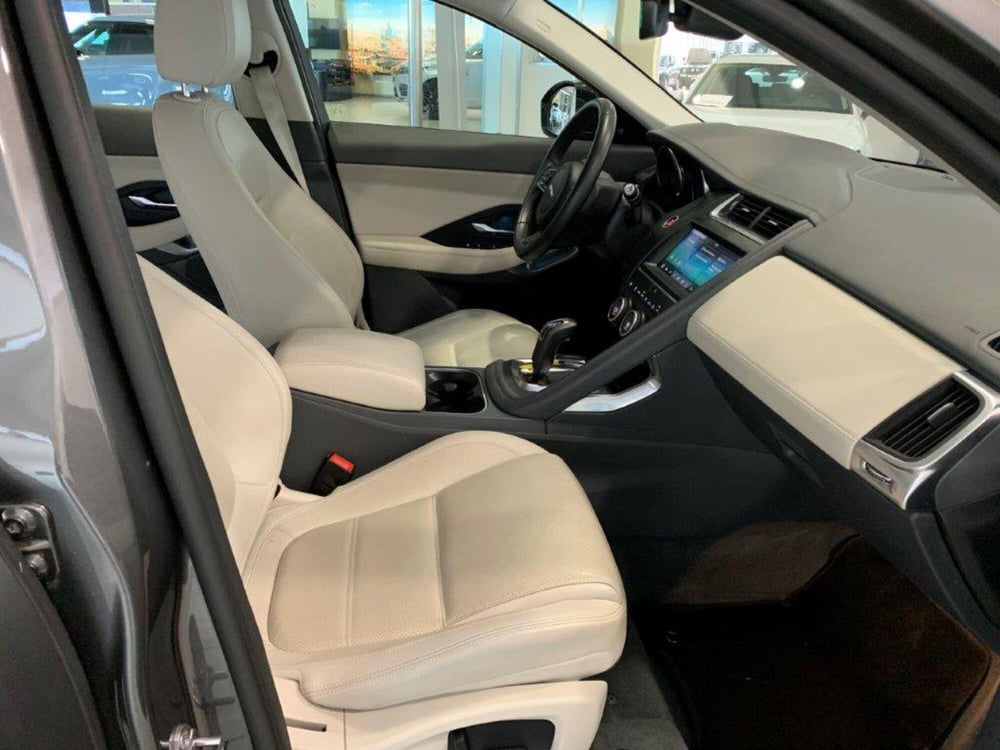Jaguar E-Pace usata a Pistoia (3)