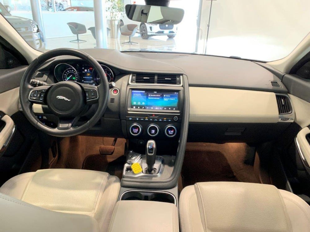 Jaguar E-Pace usata a Pistoia (4)