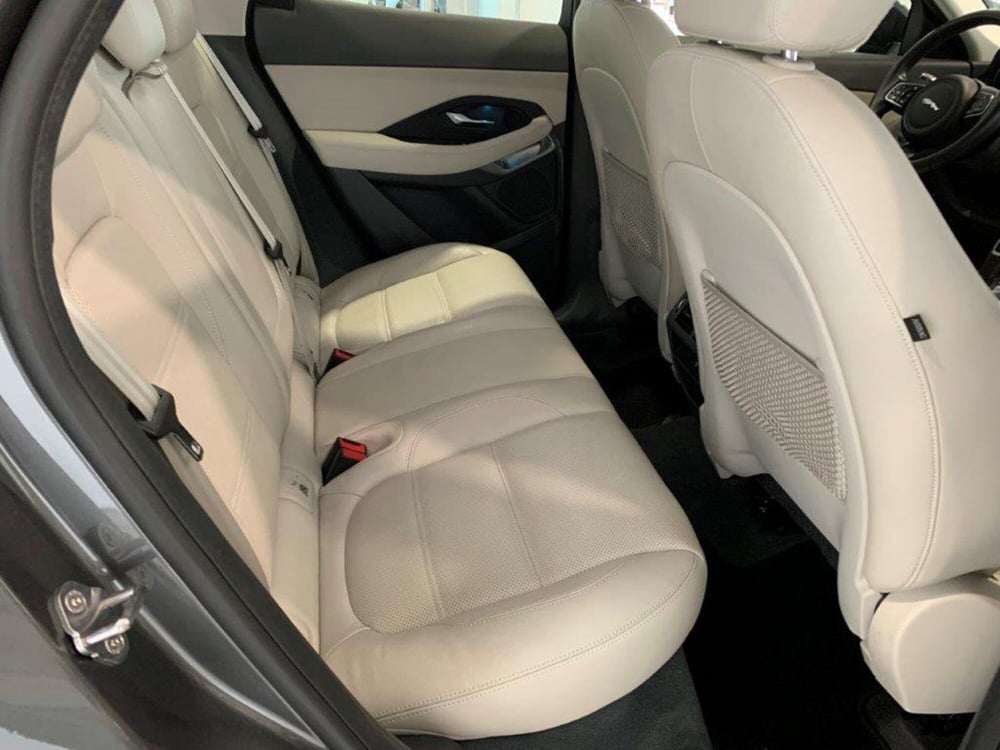 Jaguar E-Pace usata a Pistoia (5)