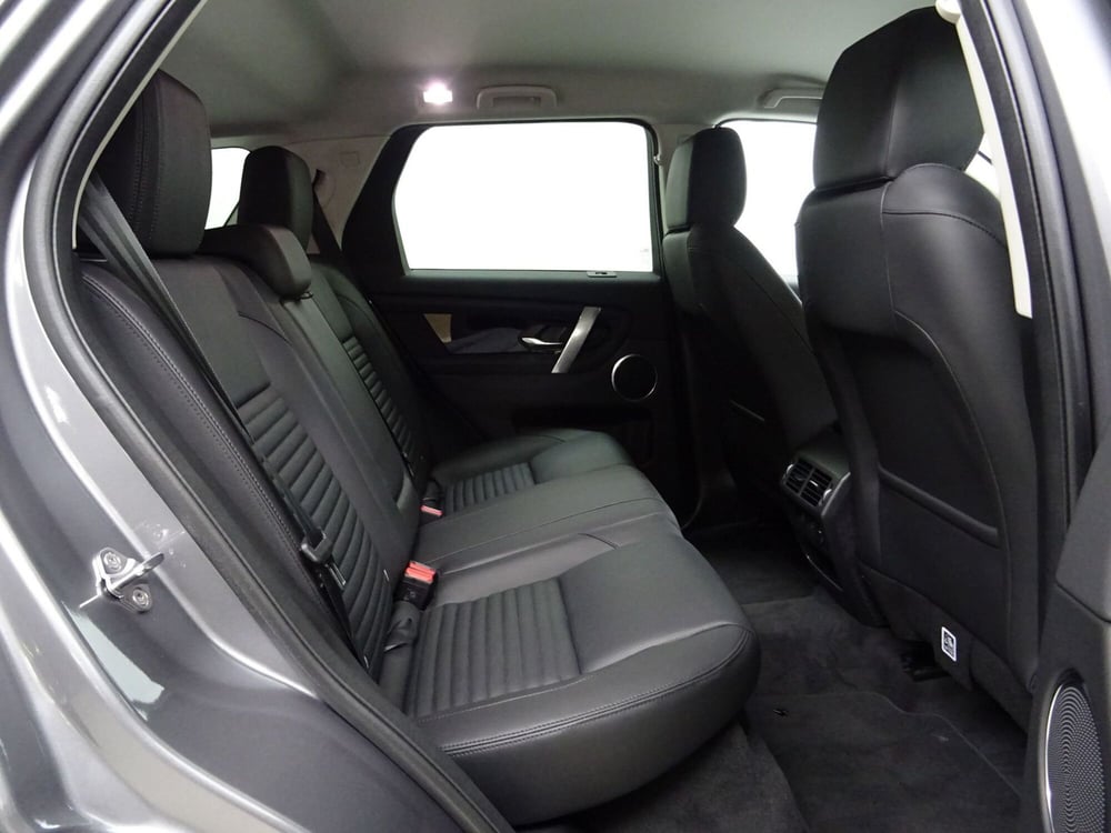 Land Rover Discovery Sport usata a Como (5)
