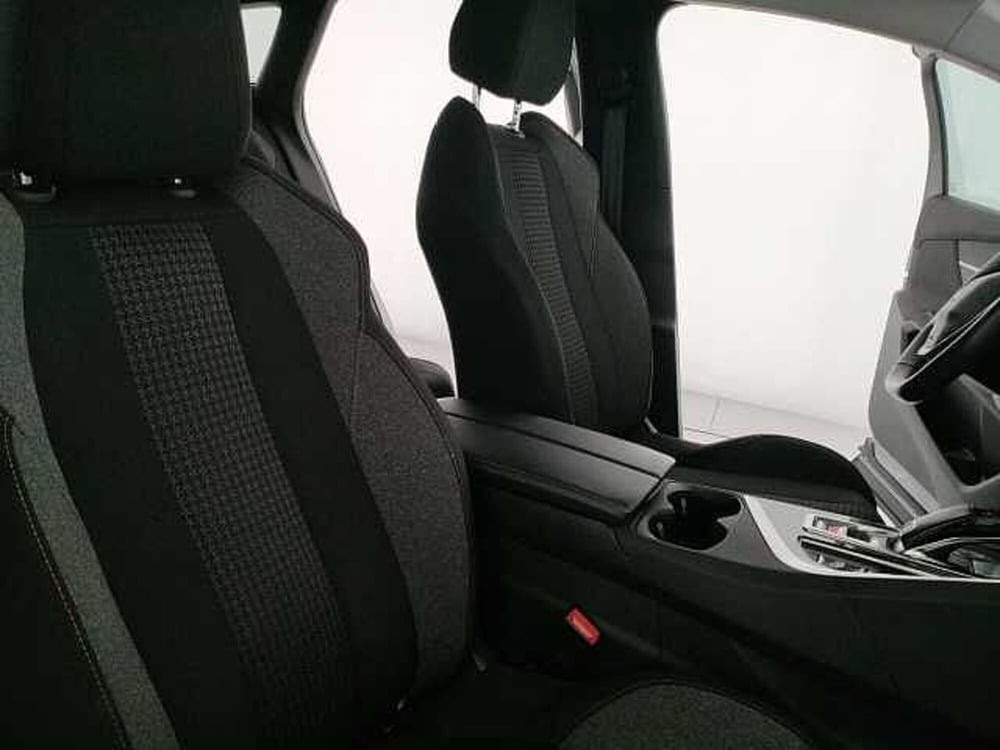 Peugeot 3008 usata a Caserta (14)