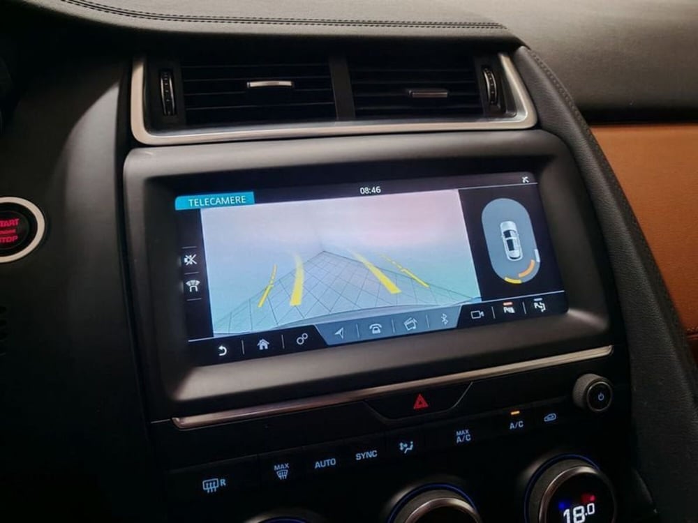 Jaguar E-Pace usata a Novara (19)